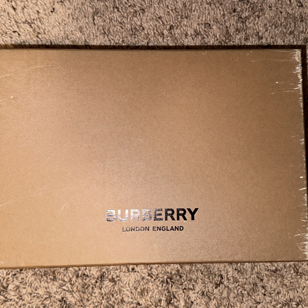 Authentic Burberry Larkhall Vintage Check Canvas Sneakers